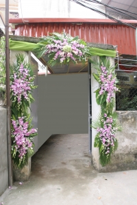 Cổng hoa ly ngày cưới